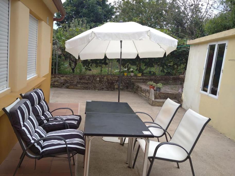 Casita Con Terreno A 10 Minutos Del Centro De Vigo Vila Moaña Exterior foto