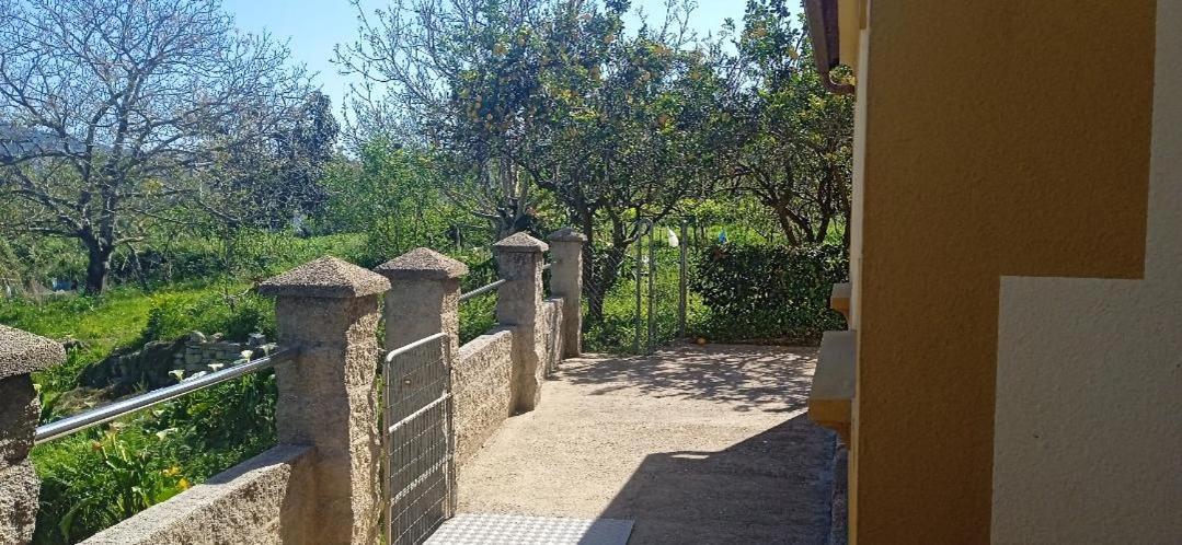 Casita Con Terreno A 10 Minutos Del Centro De Vigo Vila Moaña Exterior foto